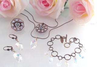 Wonderfully Pure Jewelry Set