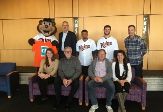 Mayo Clinic 100th iPad Donation with MN Twins Organization