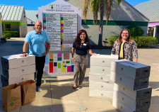 Chris Williams delivers Thanksgiving dinners to Parenting Matters in Sarasota