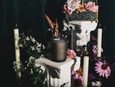 APOTHEKE CO collaborates with musical artist Hayley Williams in a Limited Edition Candle