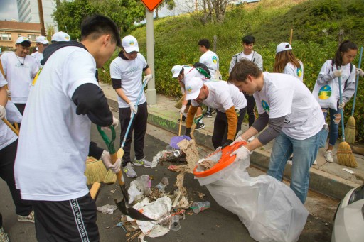 Monthly Cleanup Brightens Hollywood