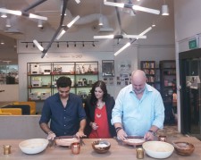 Werner Vogels makes rotis