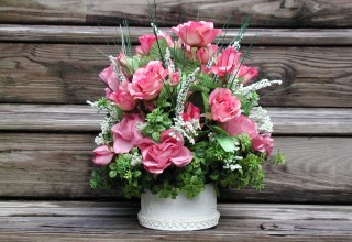 Pink Roses Centerpiece