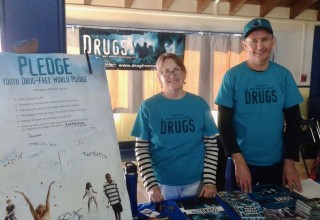 Drug-Free World volunteers 