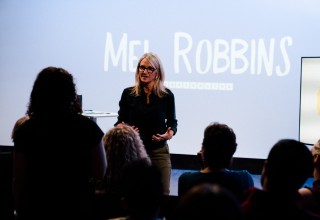 Mel Robbins teaches How to Break on CreativeLive.com