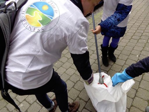 Brussels Scientologist Back City With Volunteer Action