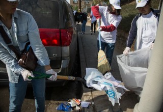 Monthly Hollywood cleanup 