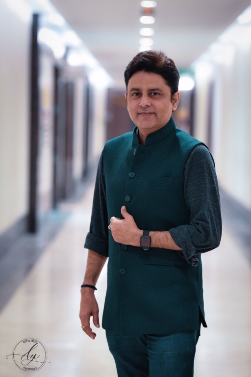 Mumbai's Celebrity Astrologer, Dr. Sundeep Kochar, Wins the Prestigious 2020 Three Best Rated Award