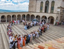 Religious Leaders from around the world take Peace Pledge in Italy