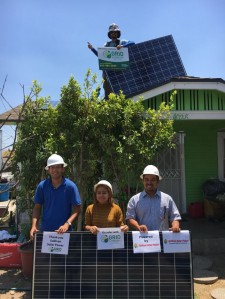 All smiles at the Ocampo family solar installation