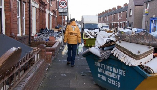 Scientology Volunteer Ministers Rush Supplies to Help in UK Flood Recovery