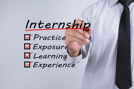 Don't Let Student Debt Stop a Resume-Boosting Internship, Ameritech Financial Says