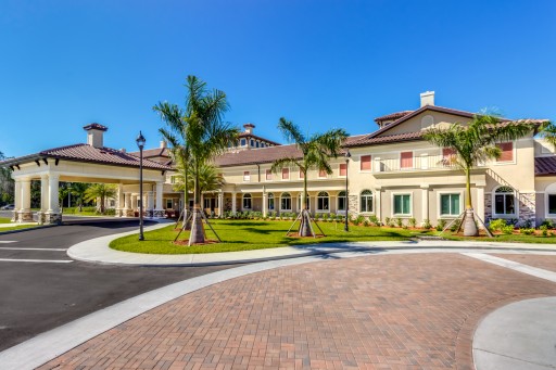 Senior Living Community Discovery Village at Naples Earns Prestigious 'Deficiency-Free' Distinction