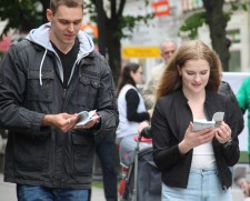 Volunteers from The Way to Happiness Association celebrated Russia Day by giving out copies of The Way to Happiness on Bolshaya Konushennaya St.   