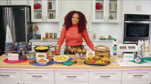 Chef Tregaye Shares Her 'Way' for Holiday Hosting Fun on TipsOnTV