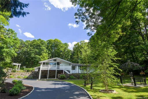 Howard Cosell's Mid-Century Frank Lloyd Wright-Inspired Pound Ridge, NY, Estate for Sale