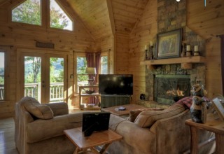 HomeEscape Cabin Rental in Blue Ridge, GA