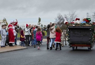 Santa arrived in his sleigh to the delight of the visitors