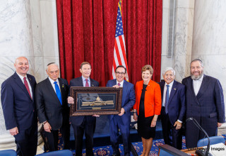 Honorees Malcolm Hoenlein & Eric Gertler presented by US Senators Pete Ricketts, Richard Blumenthal