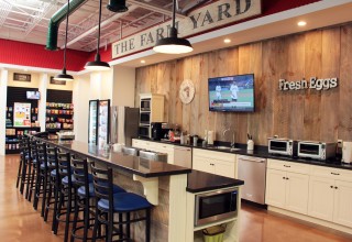 Spruce Farm Yard Kitchen